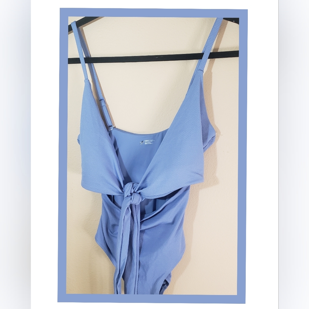 NWOT ONE PIECE BATHING SUIT.....SIZE LARGE
